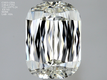 1.00CT RECTANGULAR BRILLIANT J VS1